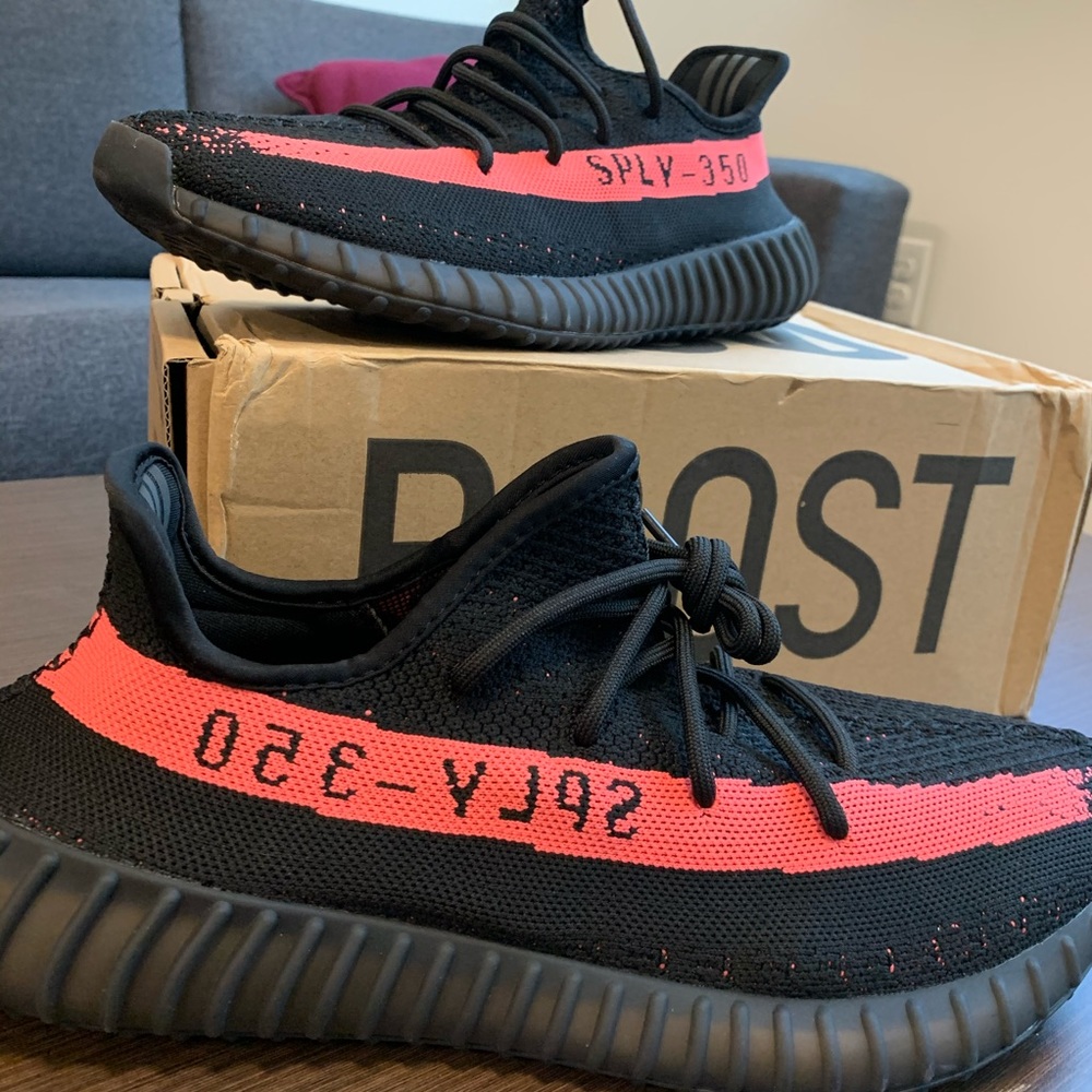 Yeezy boost 350v2 Core red
